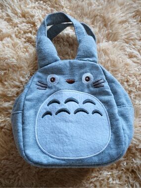 Small Totoro makeup or kids bag